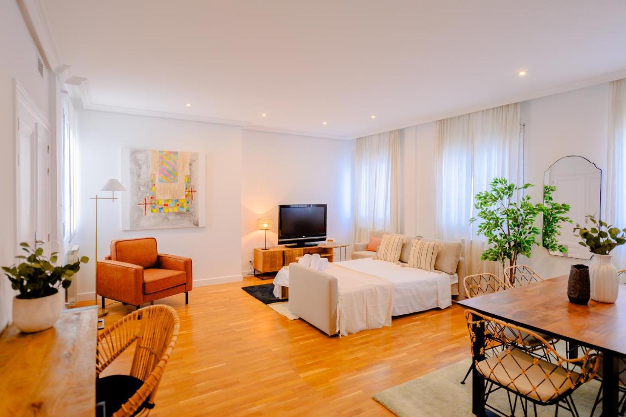 For You Rentals Coqueto Y Bonito Apartamento Temporal De Dos Dormitorios En El Retiro Axii66 Madrid Exterior foto